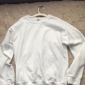 White crew neck sweatshirt w/ patches